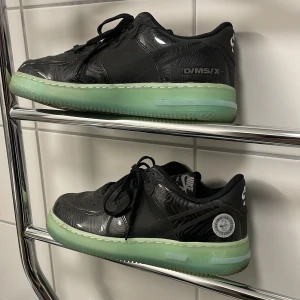 Unika air force 1 react - Nike airforce 1 react d/ms/x Använda 2 gånger  utan låda Reflex detaljer Dessa går inte att få tag på längre