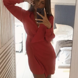 Otrolig klänning - Otrolig röd sommarklänning❤️