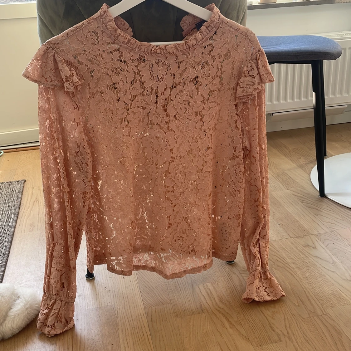 Rosa spetströja - 90