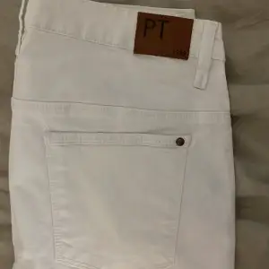 Höft: 46 cm lår: 23 cm midja: 40 cm  Längd : 91 cm inseam: 66 cm