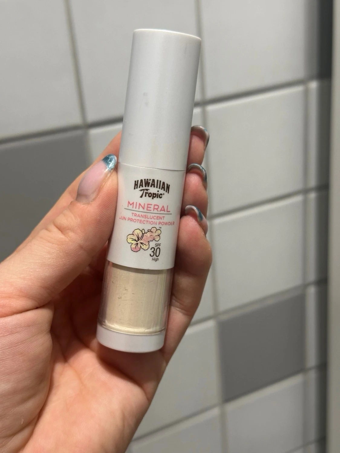 Hawaiian Tropic Mineral Foundation - 1