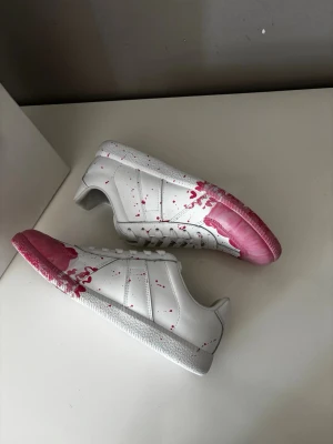 Maison marginella intressekoll - Intressekoll på mina maison marginella, står mellan att använda dom eller sälja dom. Vill nog ha 1899 vid köp. Hör av dig om du är sugen! Perfekta för sommaren!