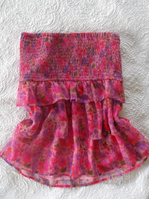 Rosa volang kjol  - Så söt kjol som även är fin att använda som topp!💗