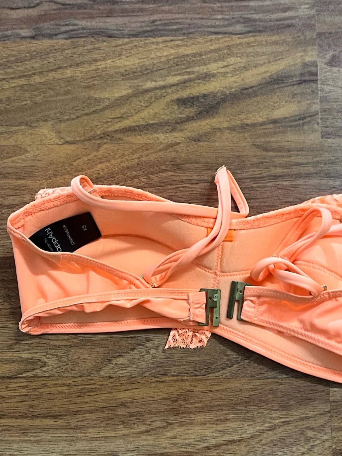 Orange bikiniöverdel med spetsvolang - 3