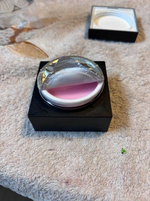 YANA Oliver Fiber Gel rosa - Endast öppnad och testad. Men färgen är inte i min smak Df säljer jag den vidare. Fick den denna vecka så den är nyöppnad :) lätt att jobba med. 