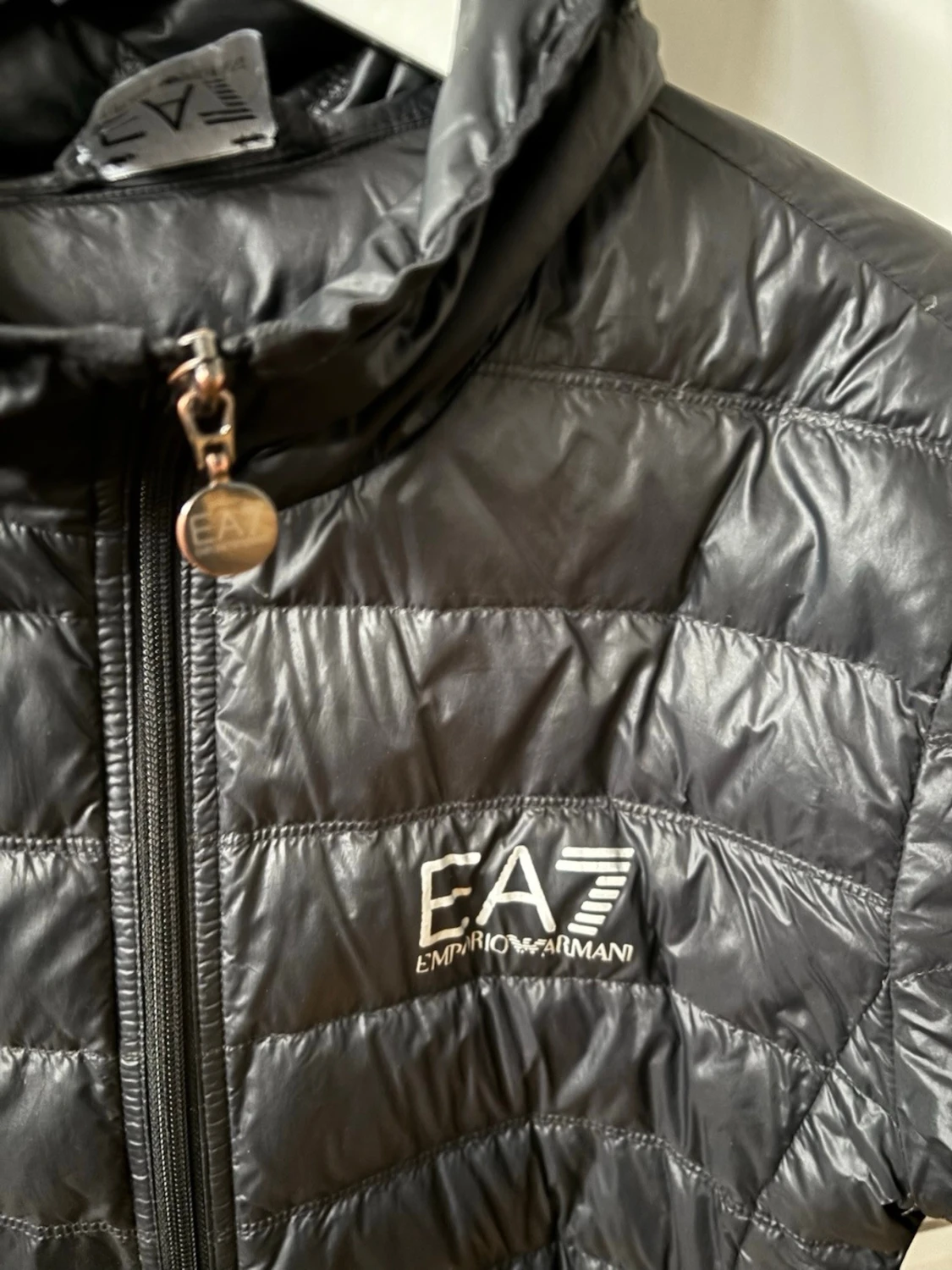 Svart dunjacka från Emporio Armani EA7 - 1