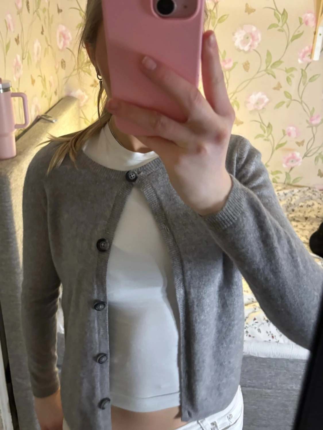 Grå kaschmir kofta med knappar - 2