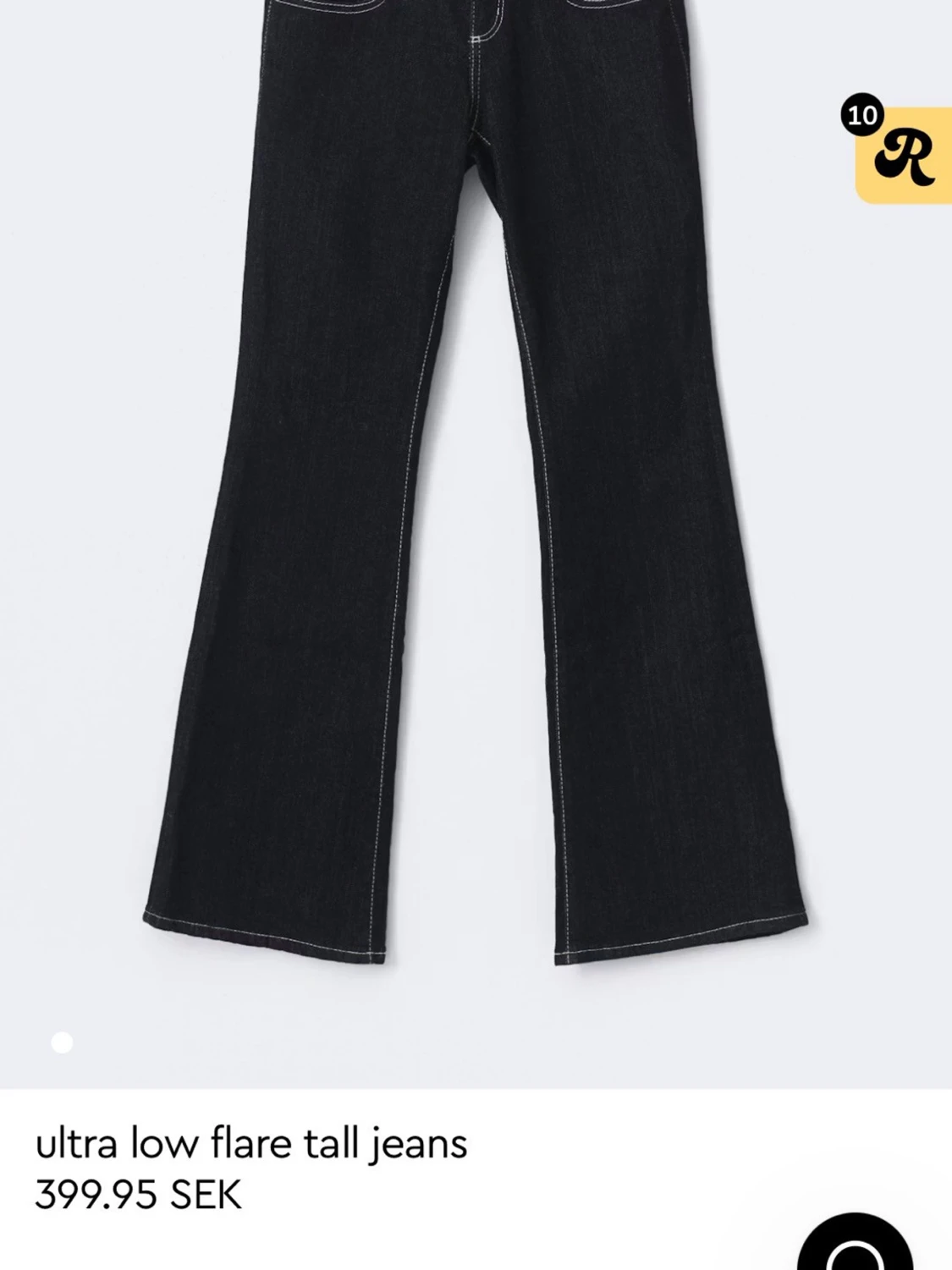 Mörkblåa ultra low flare jeans