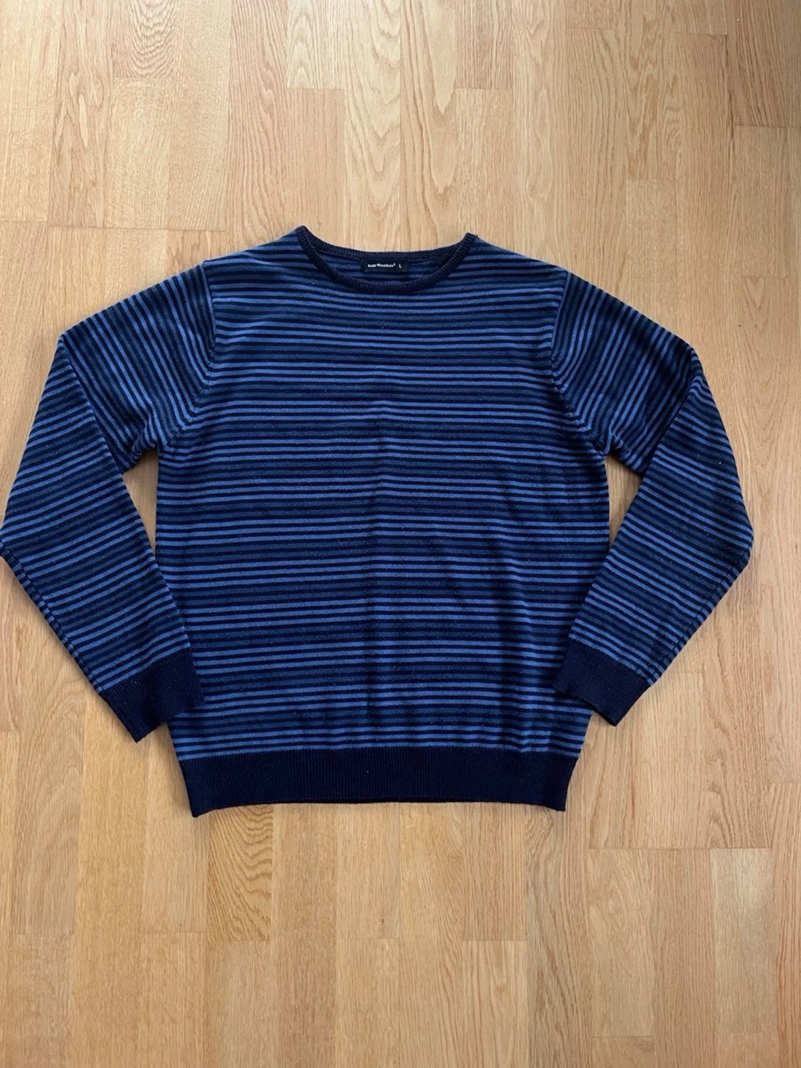 Randig stickad tröja