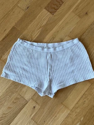 Brandy Melville shorts - Söta Brandy Melville shorts. Superfint skick! 💘💘💞💞💕💕