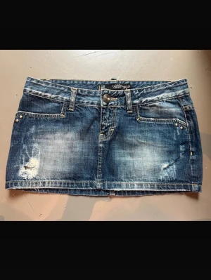 Jeans kjol - Suuuper snygg jeans kjol ☺️ 
