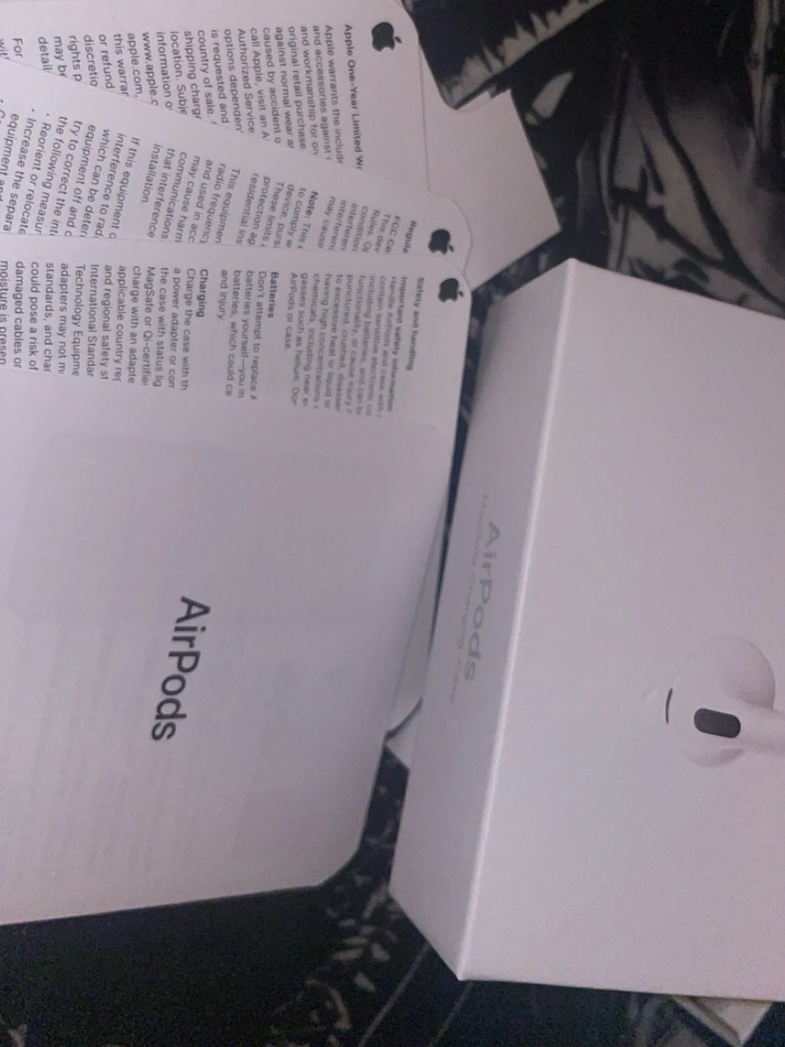 Apple AirPods 3:e generationen - 4