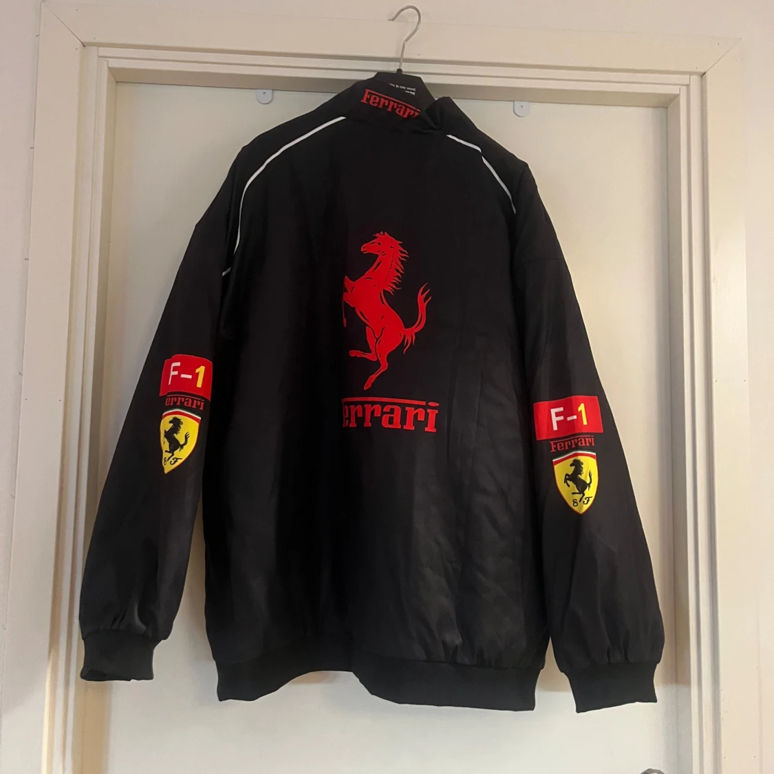 Ferrari jacka - 1