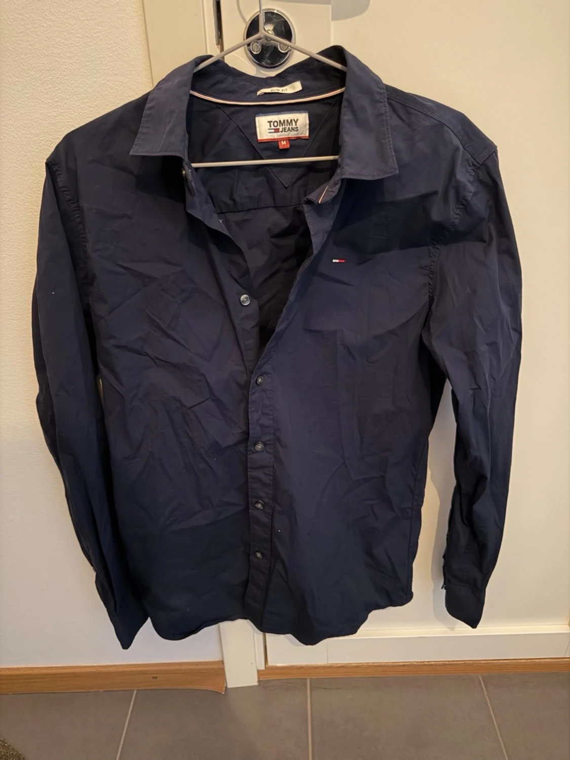 Mörkblå slim fit skjorta Tommy Jeans