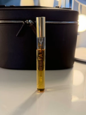 Rabanne FAME travelsize parfym - Säljer en FAME parfym i travelsize från Rabanne. Perfekt för att prova på doften eller för att ha den i väskan. Jag köpte den i julas på Kicks. Hör gärna av dig vid frågor❤️