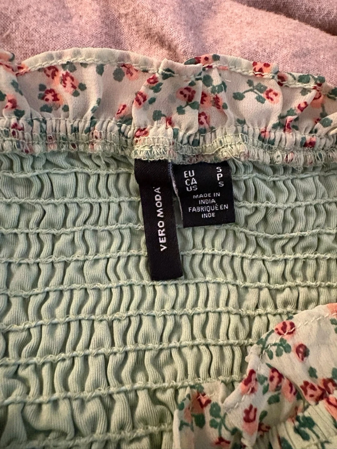 Grön blommig blus från Vero Moda - 1