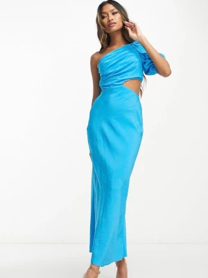 Blå one shoulder långklänning - Snygg blå långklänning med one shoulder-design och cut out-detalj i midjan. Klänningen har en slät, glansig yta och är figurnära med en elegant siluett. Perfekt för dig som vill sticka ut med en trendig look.