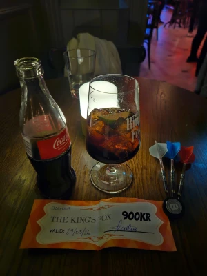 Presentkort 900kr - Jag säljer en presentkort värd 900kr för en pub i Stockholm. Du kan använda den på mat och dryck. 