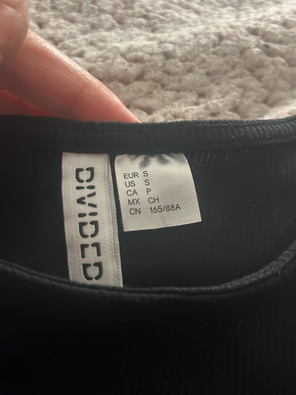 Svart långärmad topp från Divided - 1