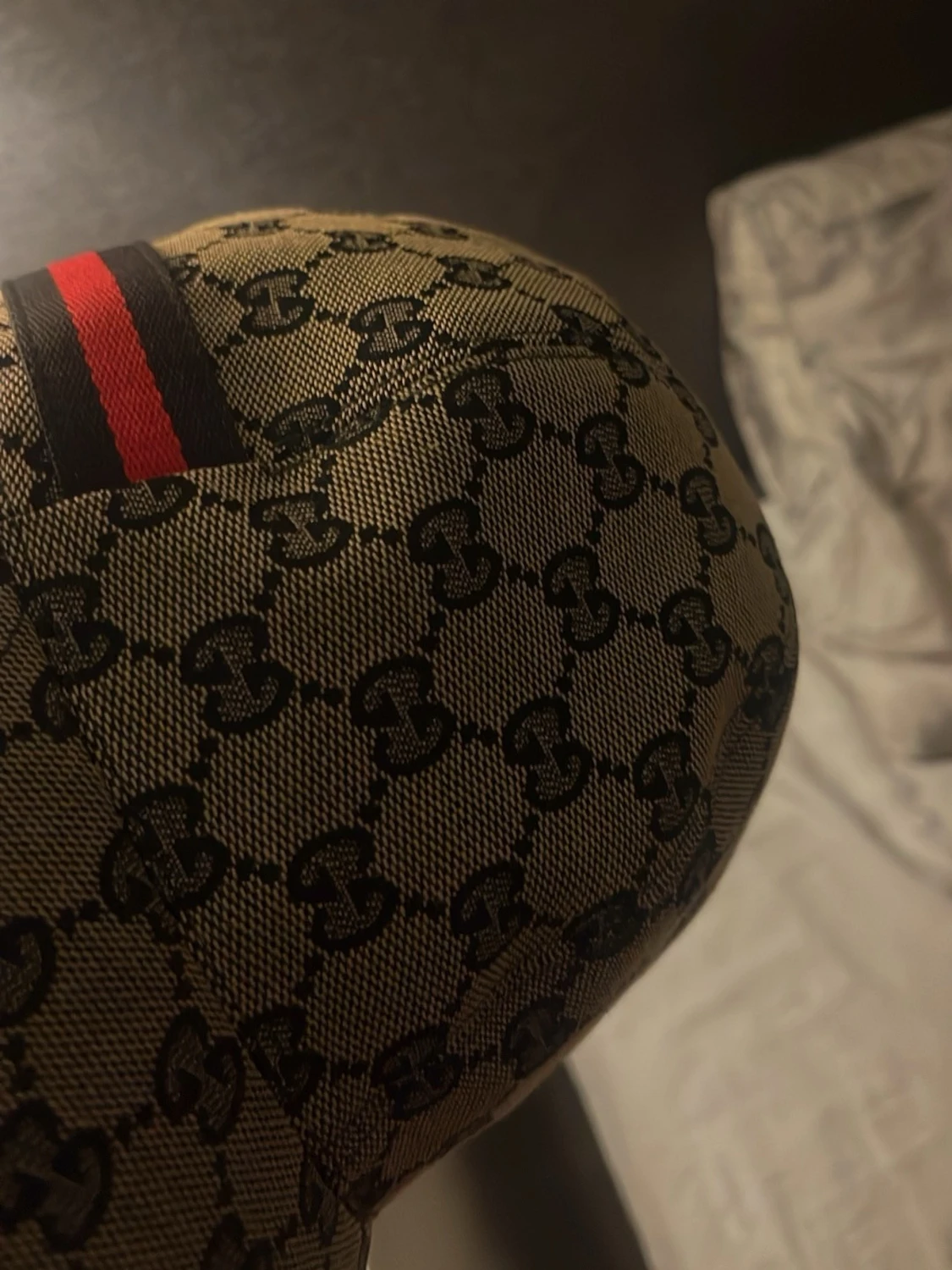  keps med GG-mönster - 1