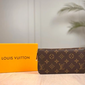 Plånbok  - Ny  och oanvänd plånbok av hög kvalitet.