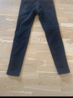 Replay jeans  - Säljer mina Replay Jeans använda fåtal gånger.     Väldigt bra skick, W29 L32. Pris ej hugget i sten