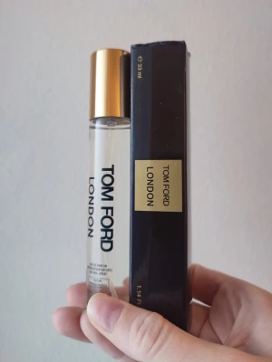 Tom Ford London - Tom Ford London Perfume. 33ml bottle. New! Flaws on the box, see pictures. A great winter/fall fragrance.