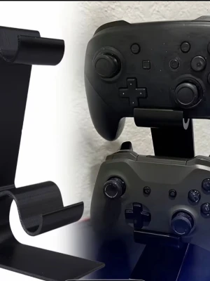 Svart handkontroll hållare för Xbox/playstaion nytt - Snyggt och stilrent svart ställ för spelkontroller. Tillverkat i hårdplast med modern design som passar perfekt för att hålla dina handkontroller organiserade. Passar de flesta vanliga spelkontroller till konsol.