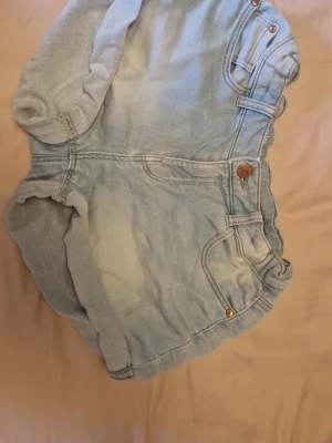 Jeans shorts  - Jeans shorts storlek 146