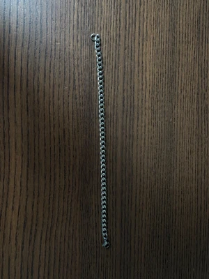 Stainless steel kedjearmband 19 cm - Snyggt armband i silverfärgad metall med klassisk kedjedesign. Armbandet har en enkel och stilren look som passar till många olika stilar. Perfekt accessoar för dig som gillar minimalistiska smycken.
