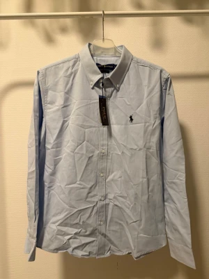 Ralph lauren skjorta i ljusblå - Fin