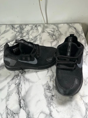 Nike skor - Använder ej längre vill sälja för en snabb slant