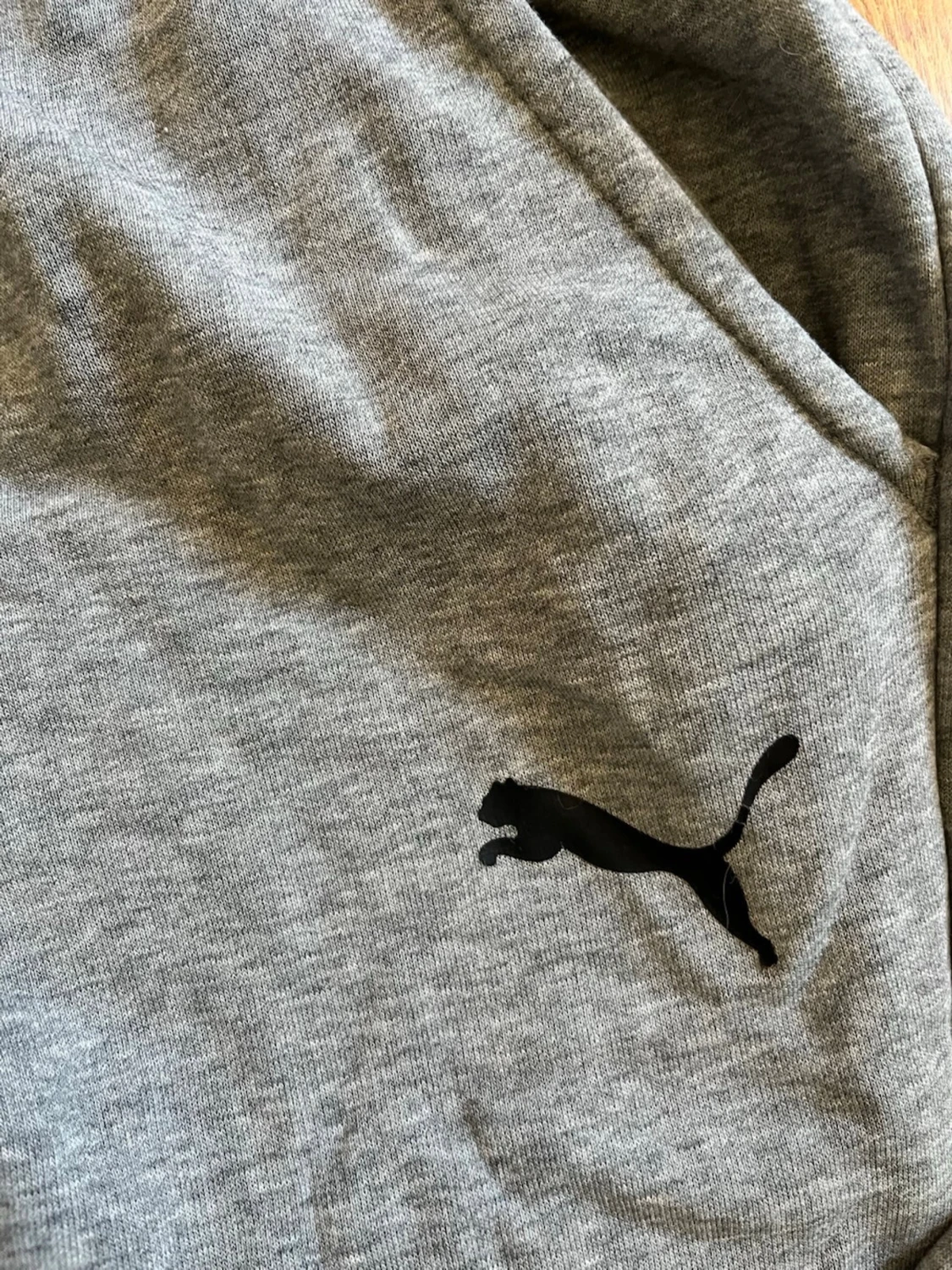 Grå mjukisbyxor från Puma - 2