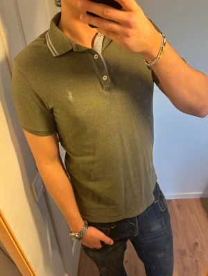 Ralph Lauren Pike - Ralph Lauren Pike i storlek M. Skick 9/10, pris 329 men kan diskuteras! Fraktar samma dag