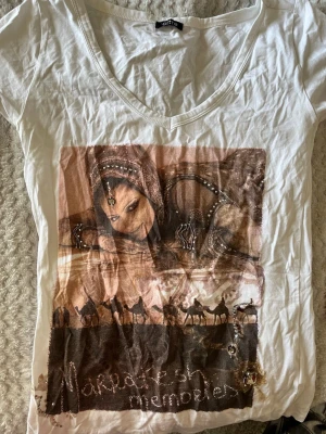 tröja - Storlek står ej tror S-xs, super fin använt en gång för ett tag sedan. Pris kan diskuteras.