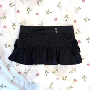 ultra low coquette volangkjol - så söt micro minikjol med knytningar🎀