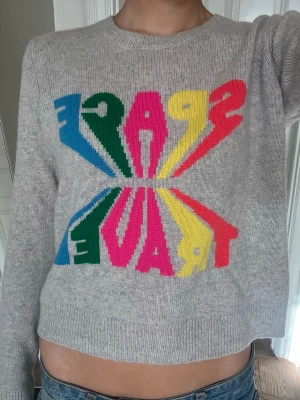 From Future tröja - Säljer denna superfina kashmirtröja från From Future. Nypris är ca 2850.