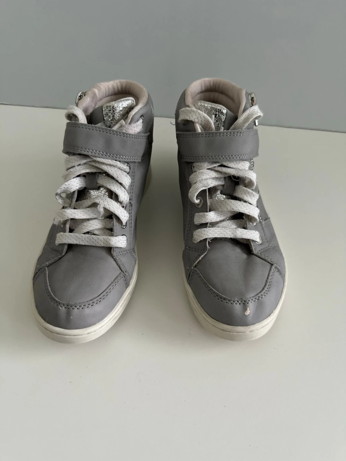 Gråa high top sneakers med dragkedja, storlek 35 - 5