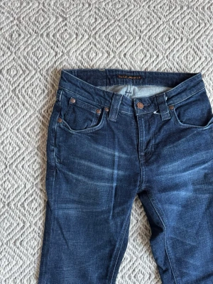 Nudie jeans - Nudie jeans - Modell: Skinny Lin - Storlek: W27/L32 - skick: 9/10 - Nypris runt 2000kr 