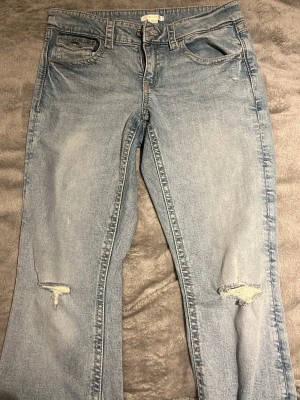 Jeans - Storlek 170, passar mig som har xs/s eller 34/36 PRIS GÅR ALLTID ATT DISKUTERA