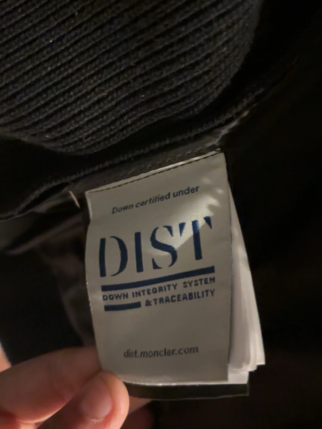 Svart pufferjacka från Moncler - 3
