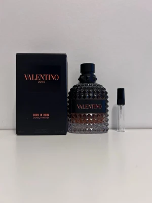 Valentino Coral fantasy 5ml - Säljer en sample av Valentino Coral fantasy på 5ml som är cirka 75 sprut. Den är perfekt om man vill köpa parfymen men inte vill spendera flera hundra på en hel flaska