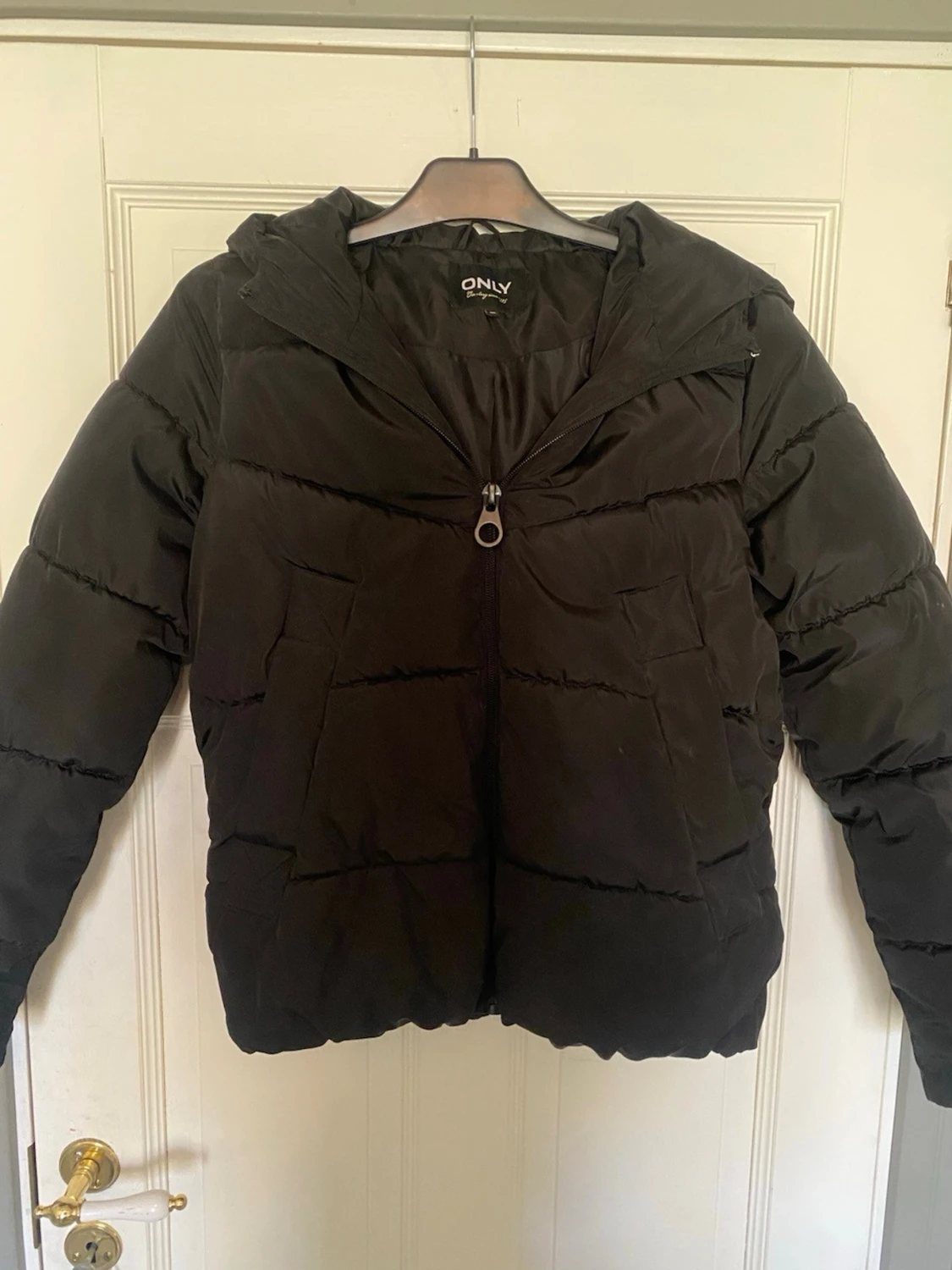 Svart pufferjacka från ONLY - 1