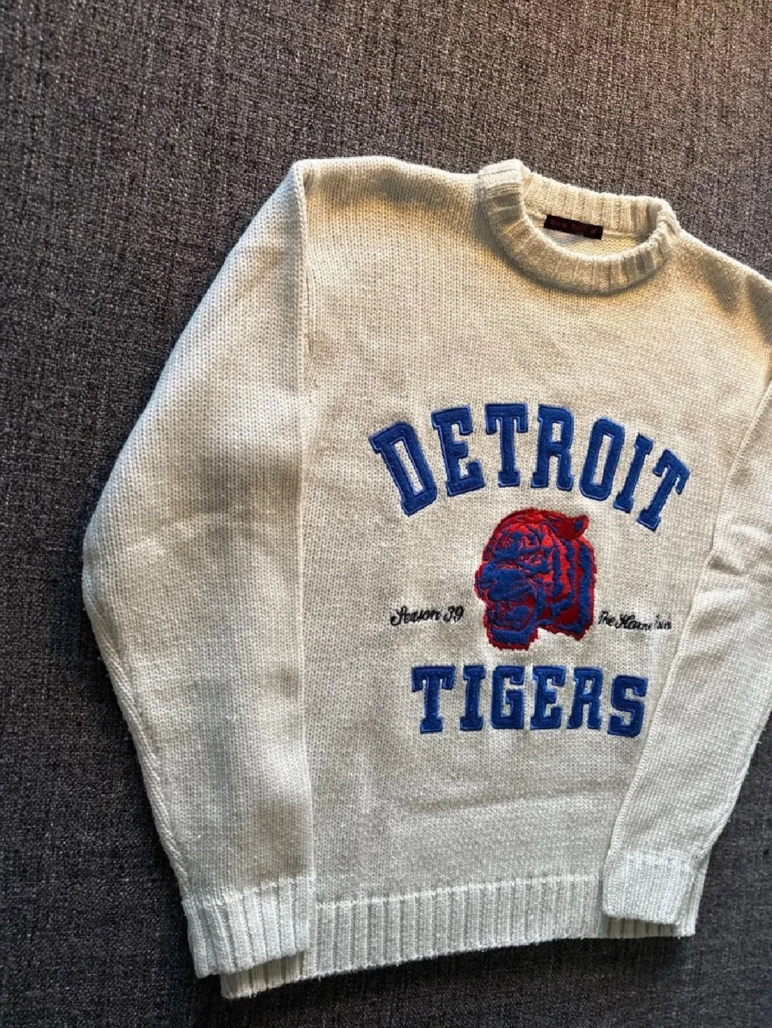 Vit stickad Detroit Tigers tröja - 1