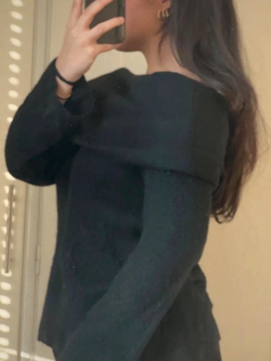 Svart off shoulder stickad tröja - 1