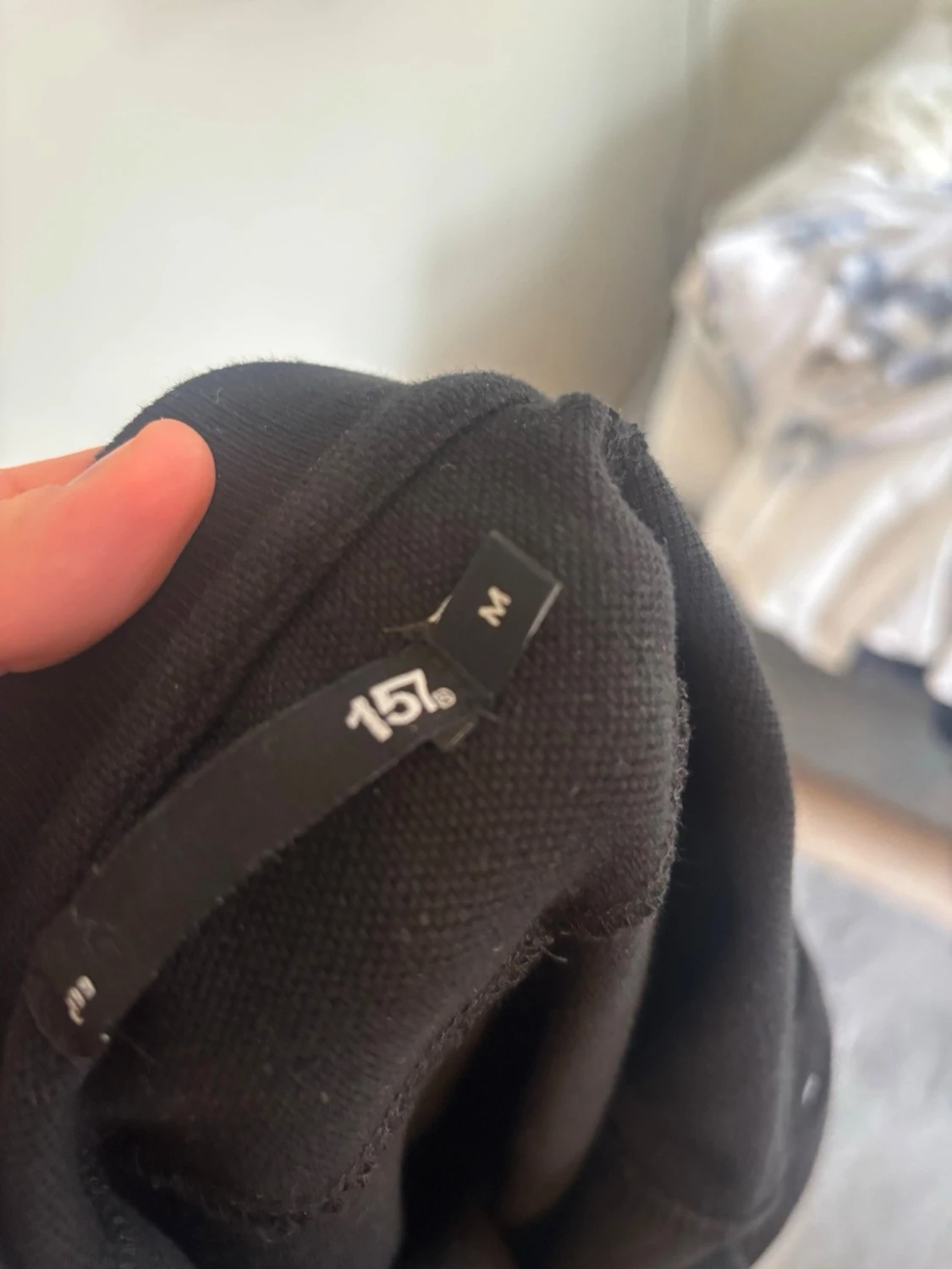 Svart pikétröja med krage - 2