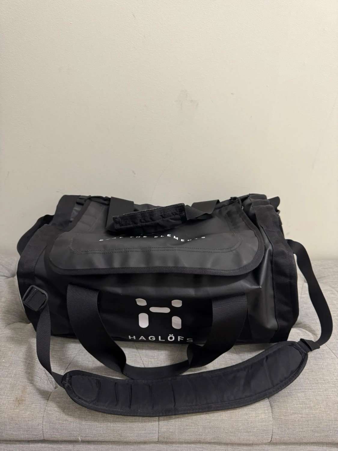 Svart duffelbag från Haglöfs Lava30