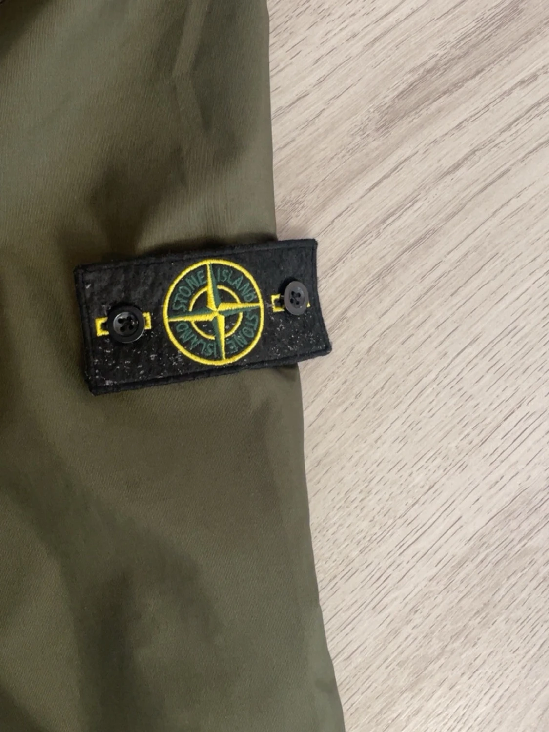 Grön vindjacka med huva Stone Island - 2
