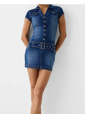 Kort jeansklänning med bälte - Kort jeansklänning med bälte från Bershka i st S.