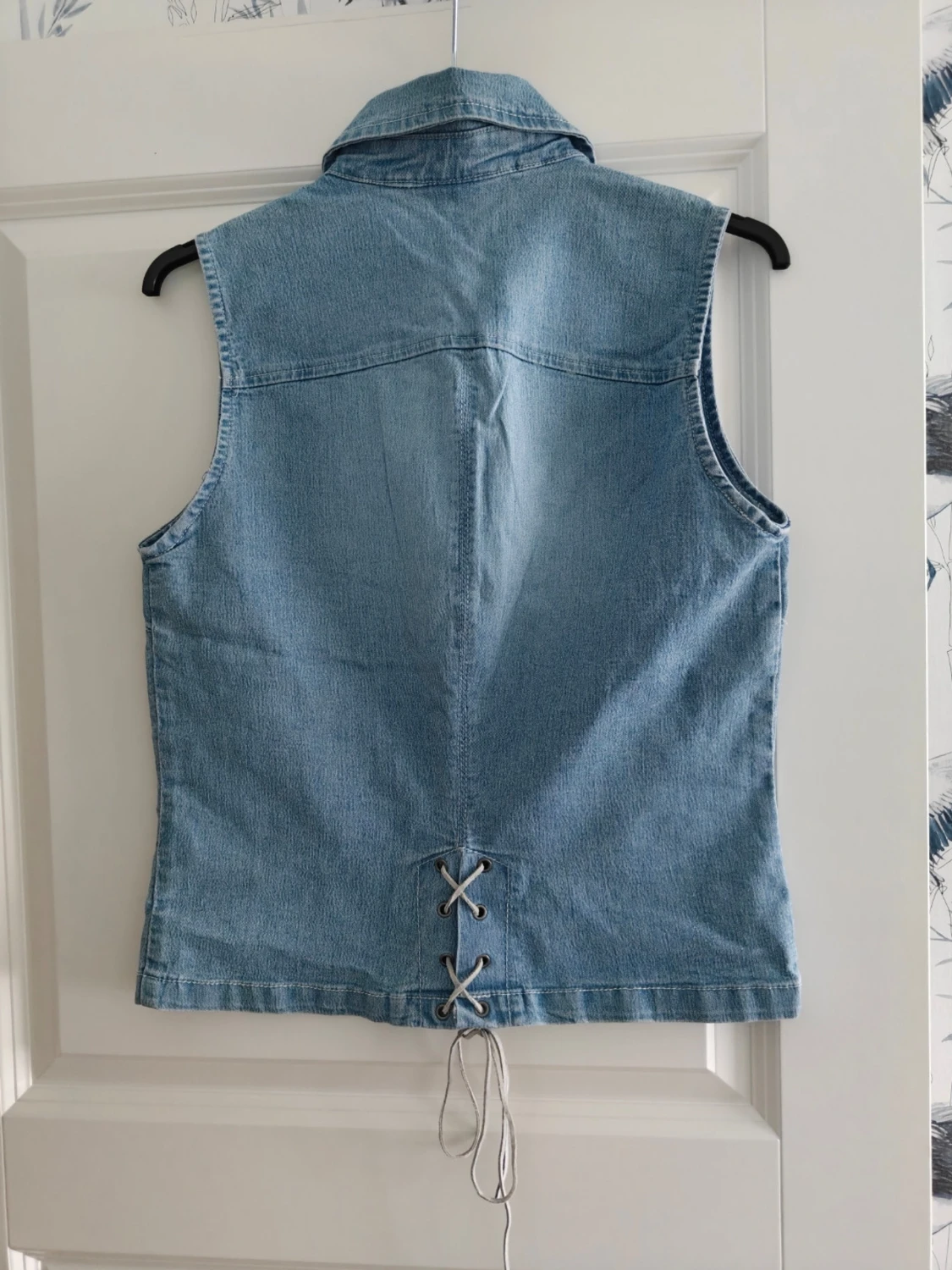 Ärmlös jeansväst från FRN - 2
